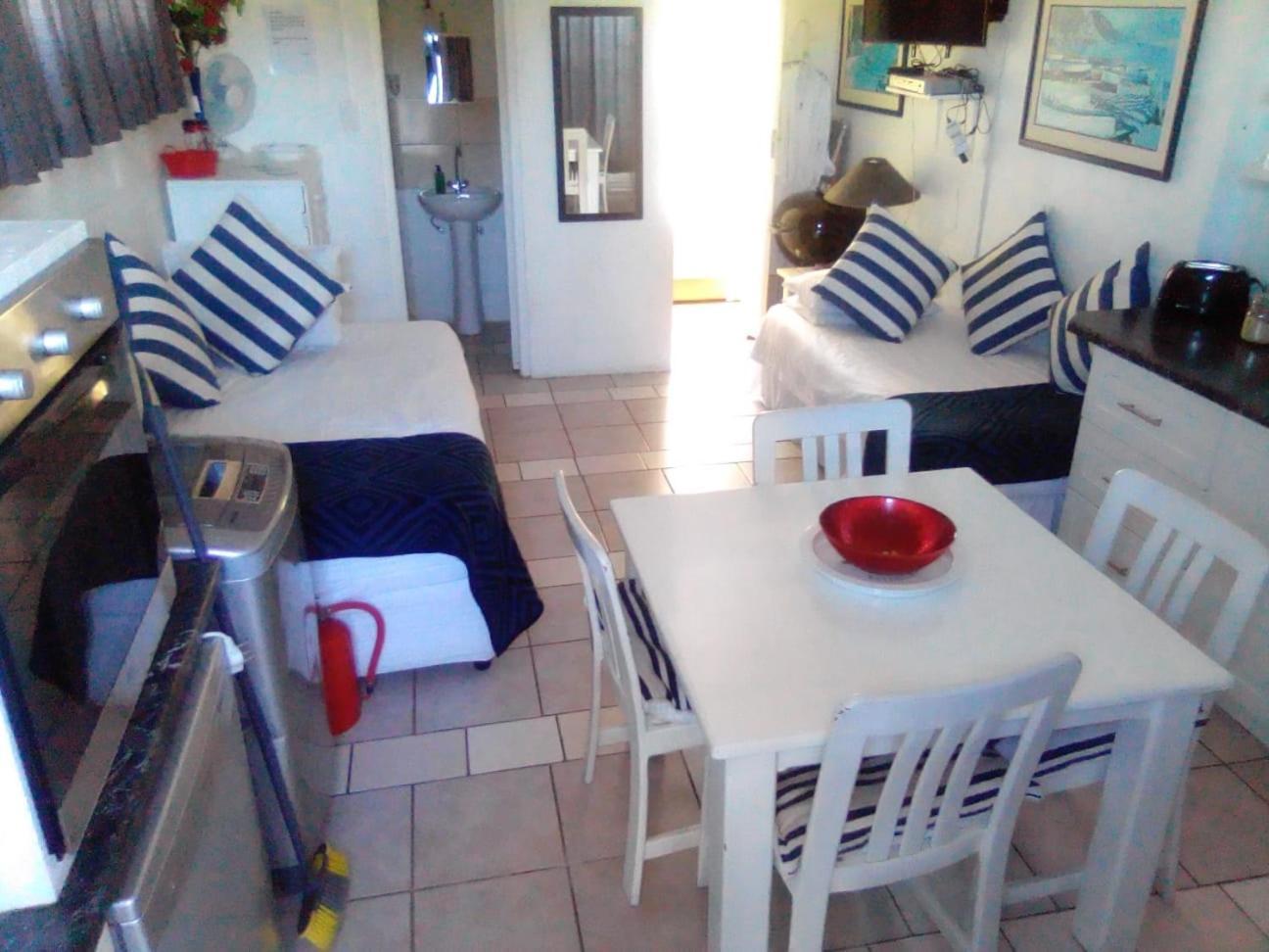 Au Plais De Langebaan At Palm Tree Villa Exterior photo