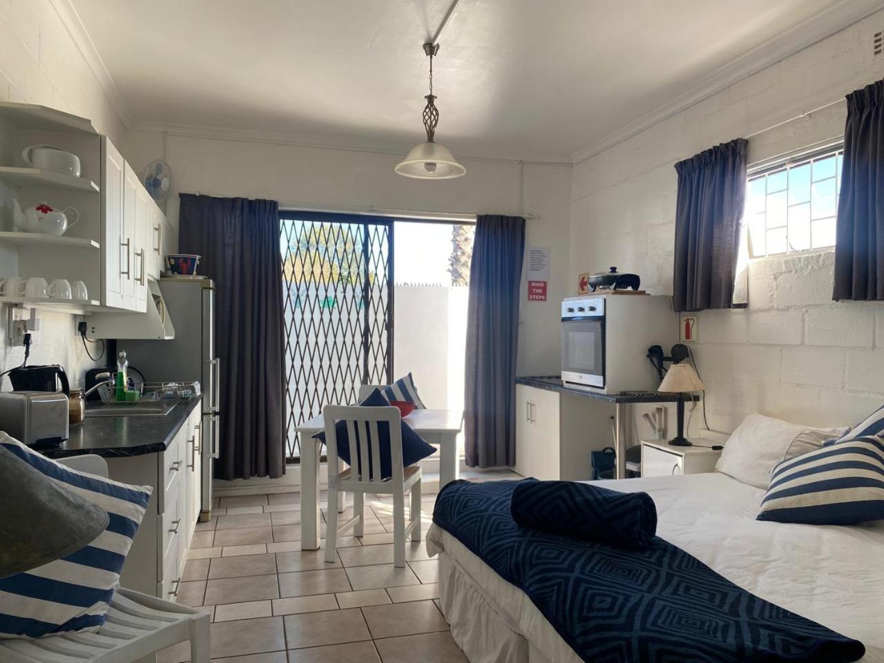 Au Plais De Langebaan At Palm Tree Villa Exterior photo