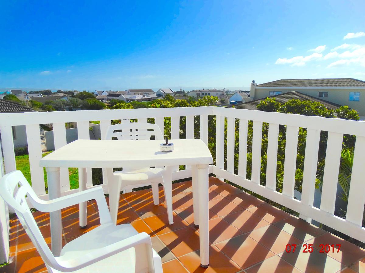Au Plais De Langebaan At Palm Tree Villa Exterior photo