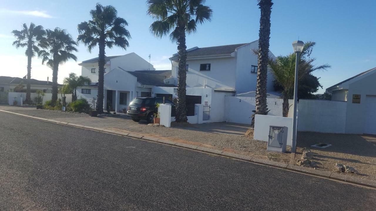 Au Plais De Langebaan At Palm Tree Villa Exterior photo