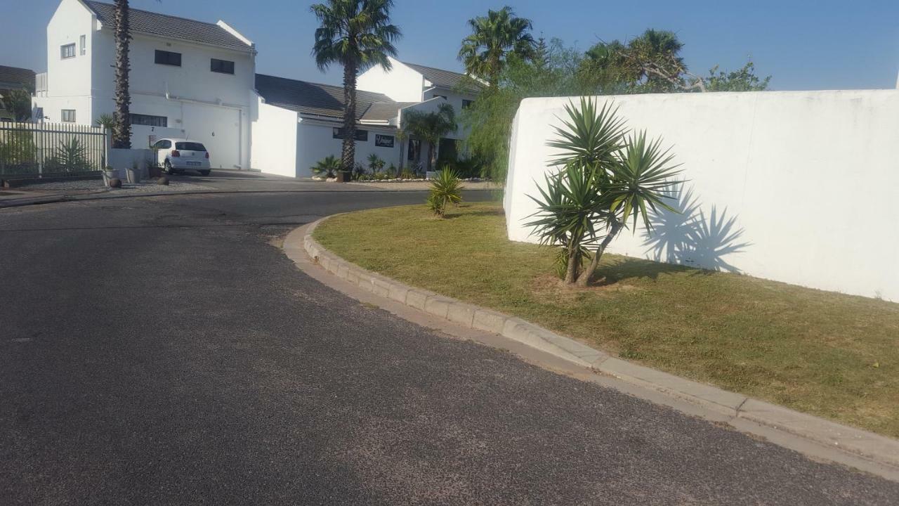 Au Plais De Langebaan At Palm Tree Villa Exterior photo